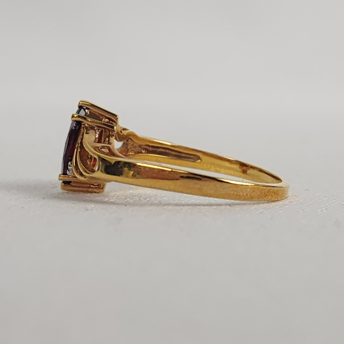 Gold Tone Red Stone Ring Size 11