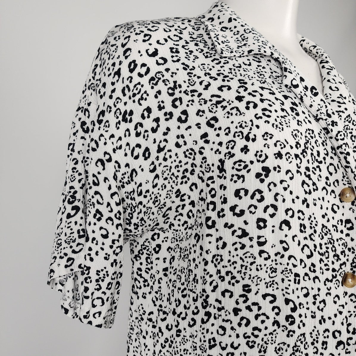 Z Supply White Animal Print Button Up Tunic Top Size S
