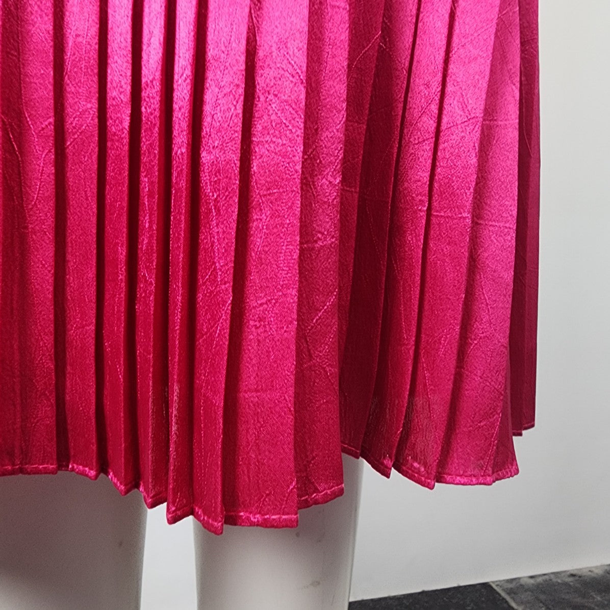 Vintage C.J. Selections Pink Silky Pleated Midi Slip Dress Size 7/8