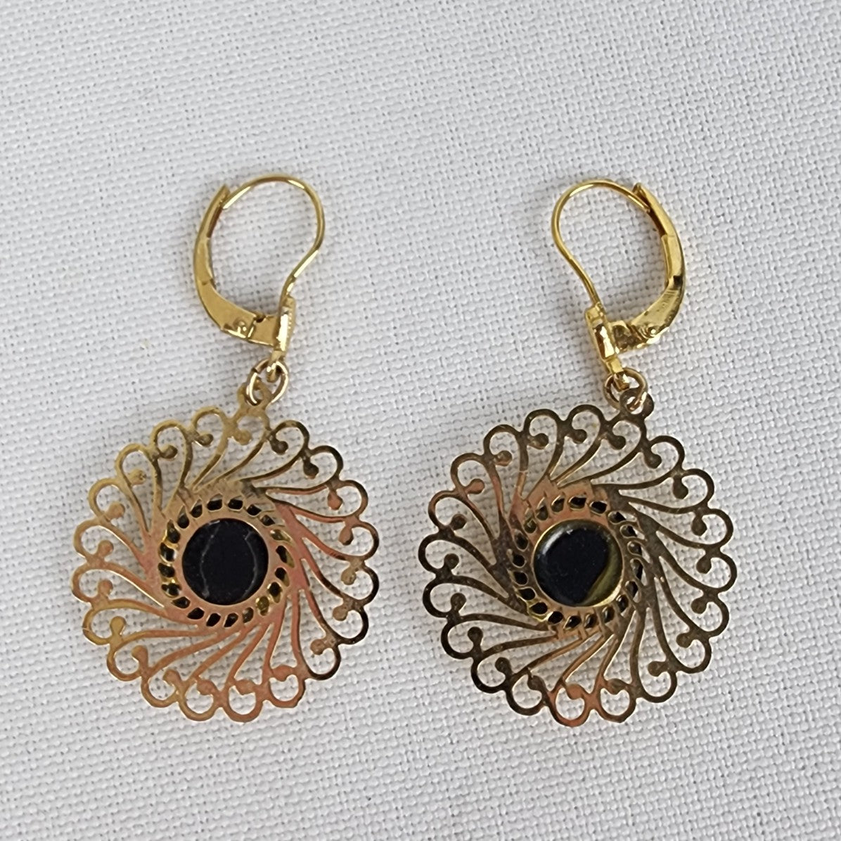 Vintage Gold Tone Flower Drop Earrings