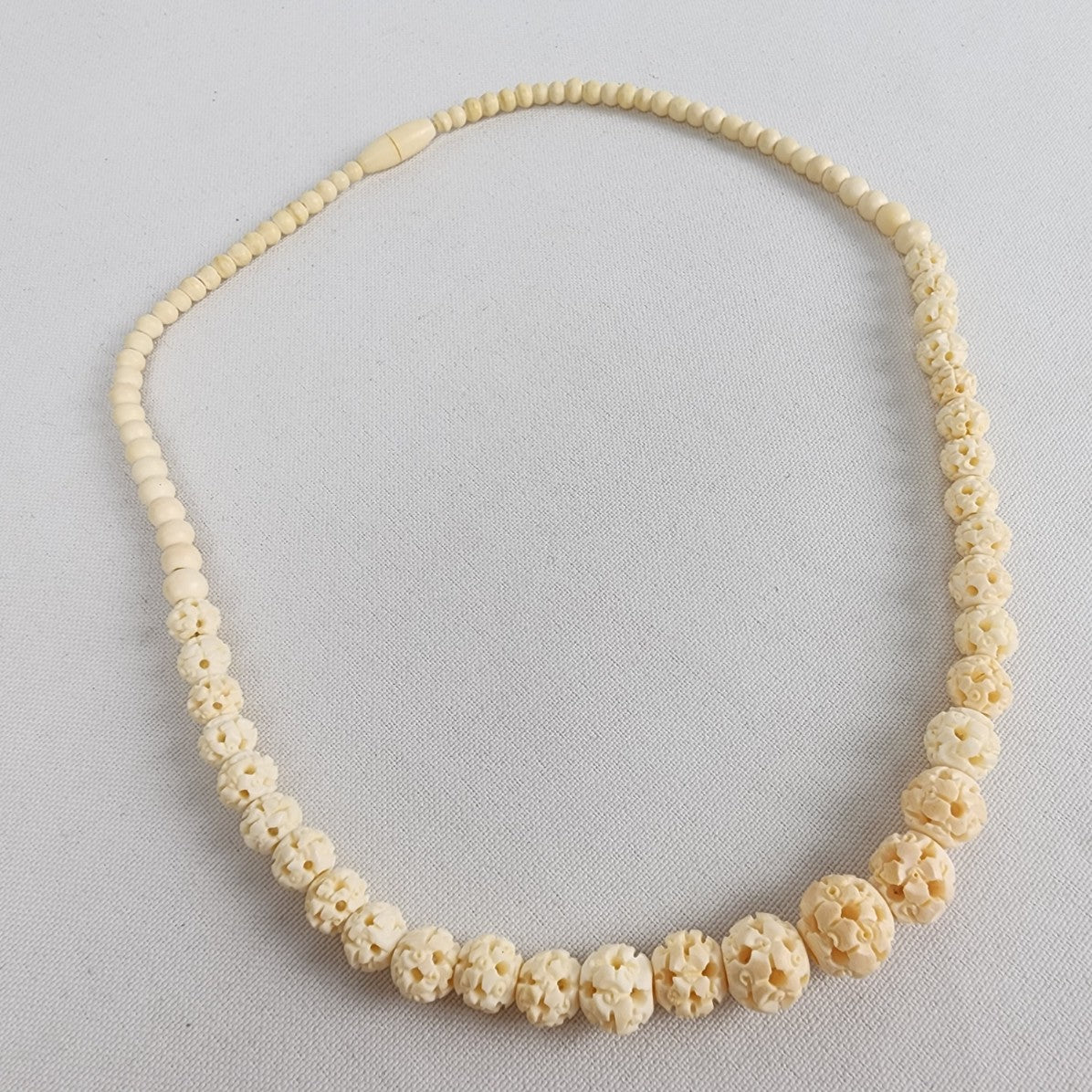 Carved Flower Celluloid Cream Beaded Necklace