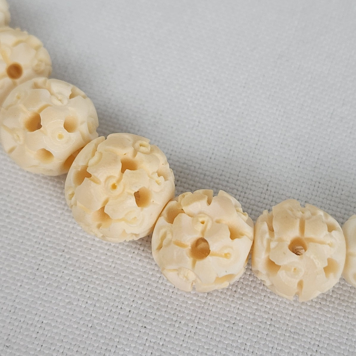 Carved Flower Celluloid Cream Beaded Necklace