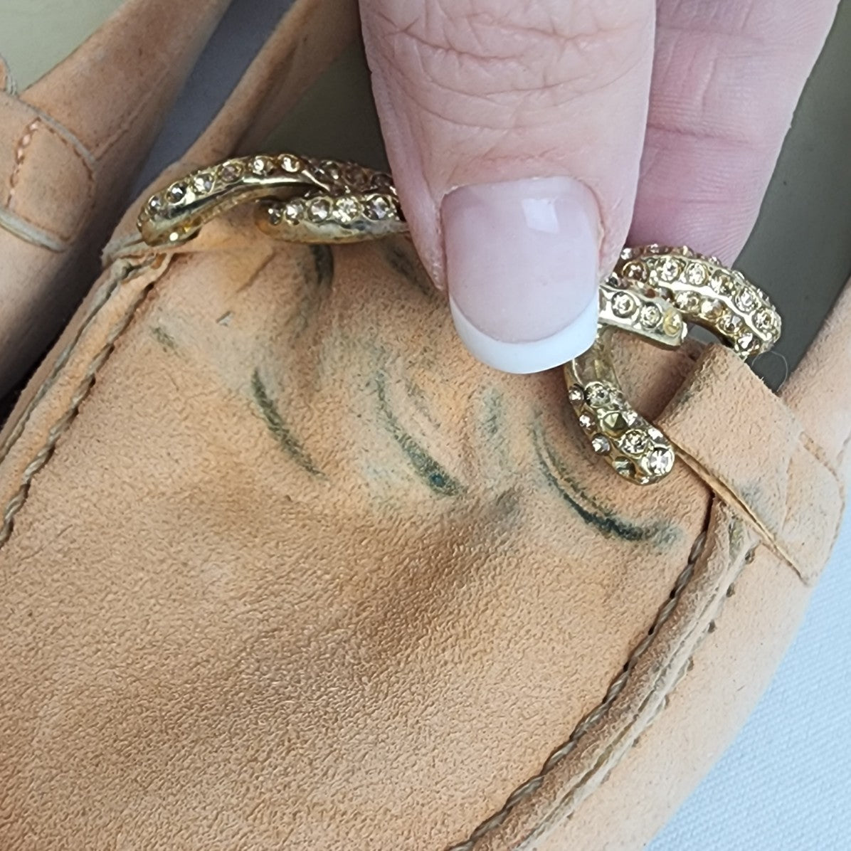 Stuart Weitzman Peach Suede Gold Chain Loafers Size 6.5