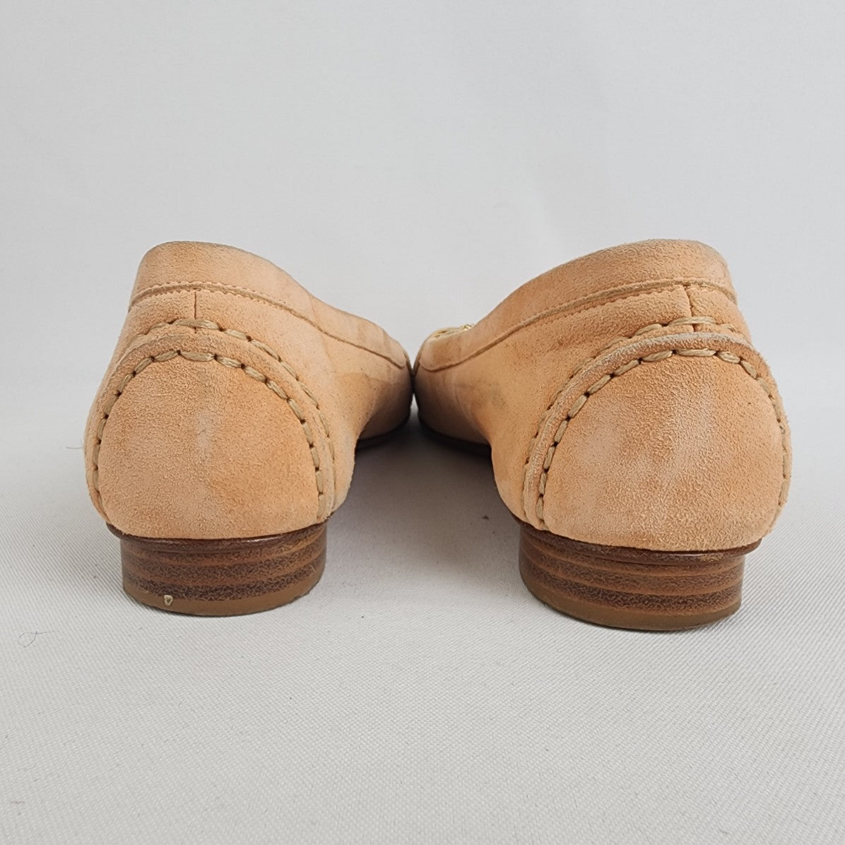 Stuart Weitzman Peach Suede Gold Chain Loafers Size 6.5