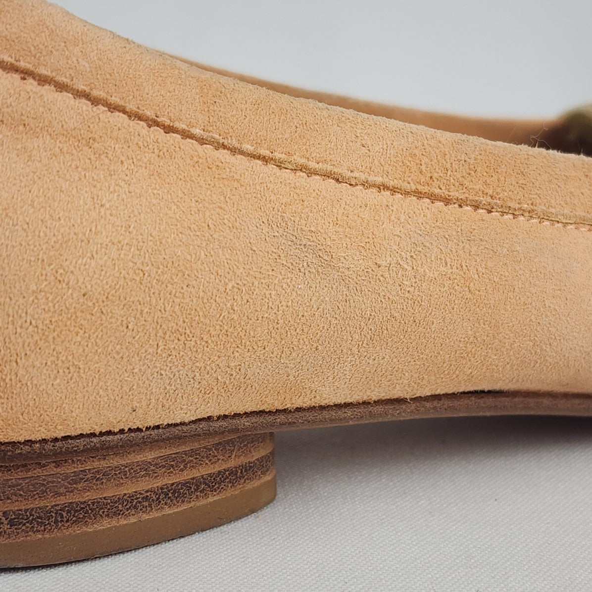 Stuart Weitzman Peach Suede Gold Chain Loafers Size 6.5