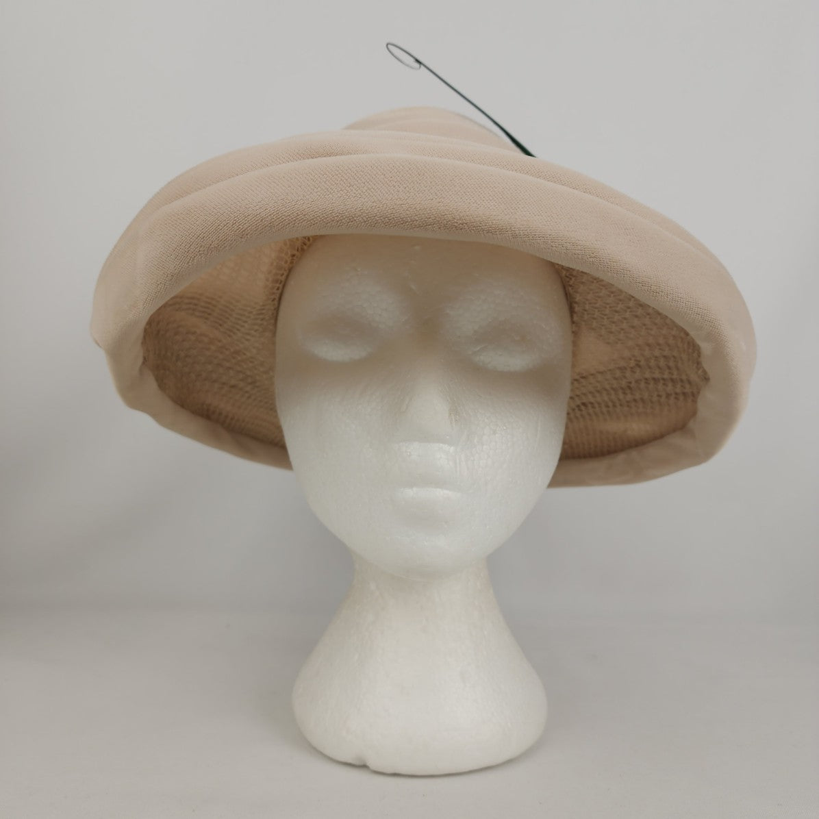 Vintage Jacqueline Cream Velvet Feather Detail Hat