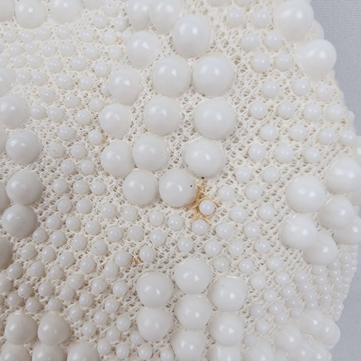 Vintage Hong Kong White Beaded Kiss Close Purse