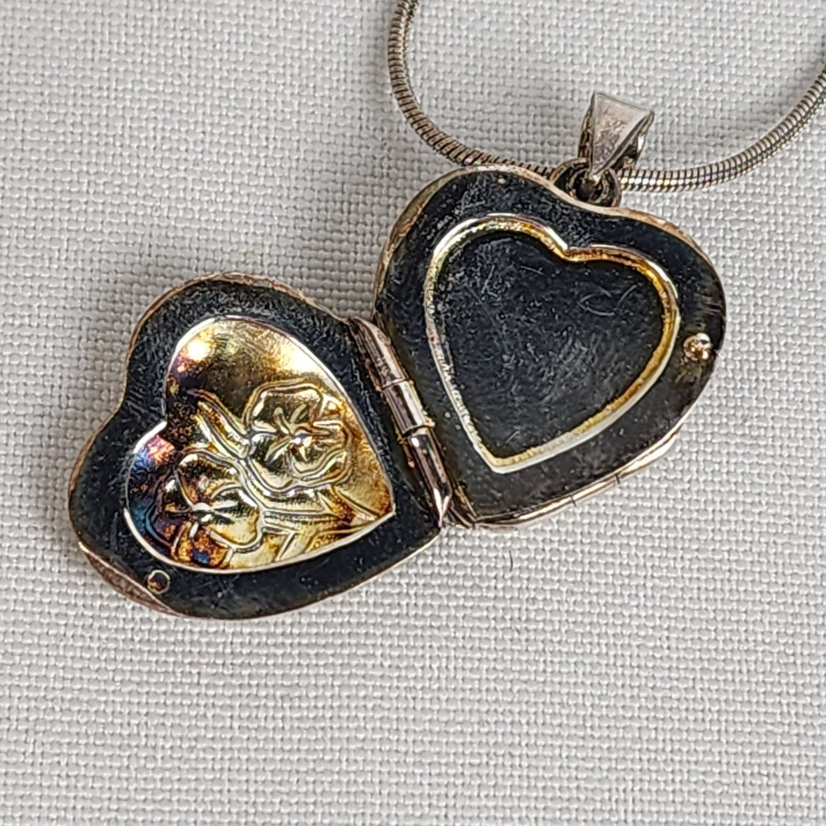 925 Sterling Silver Etched Flower Double Sided Heart Locket Necklace