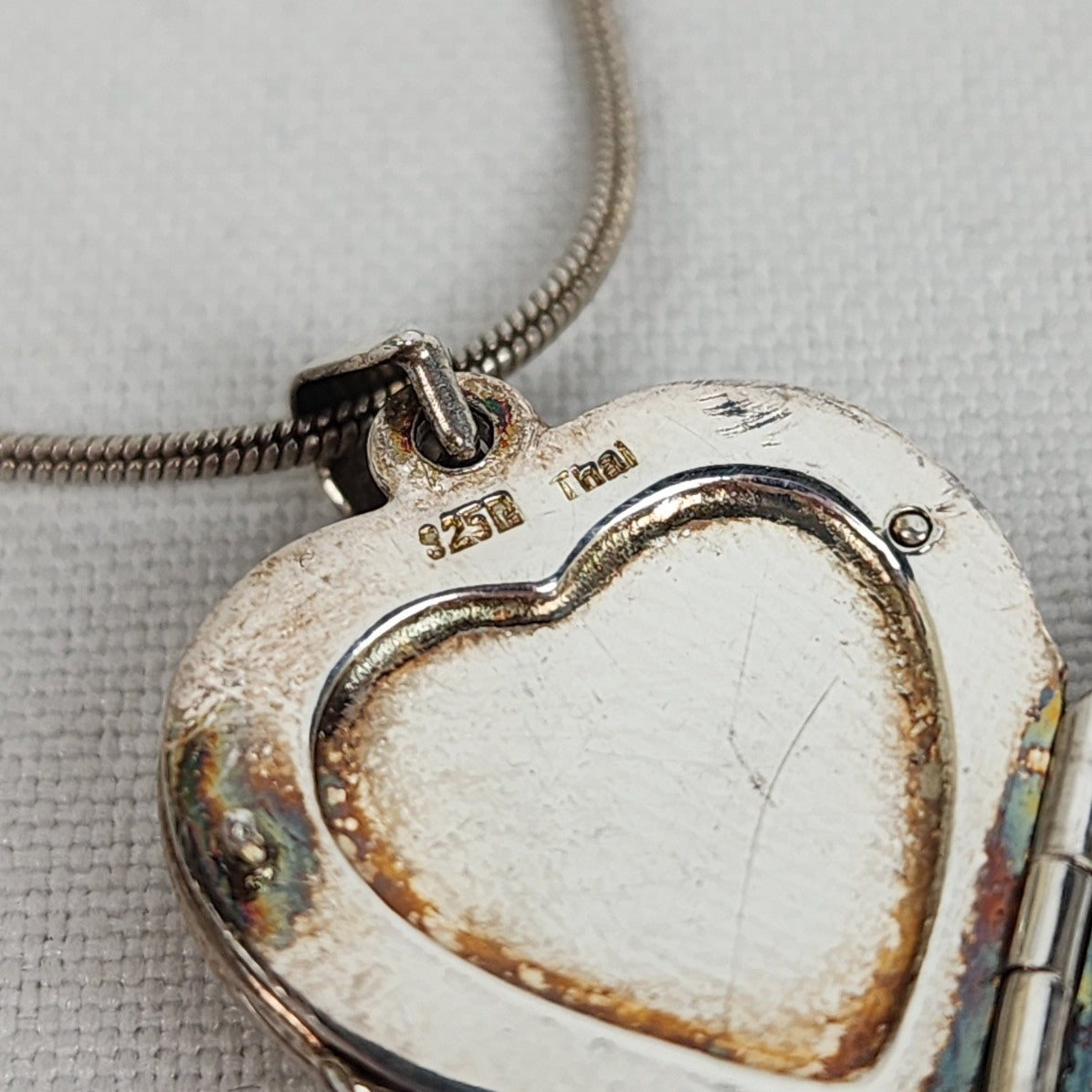 925 Sterling Silver Etched Flower Double Sided Heart Locket Necklace
