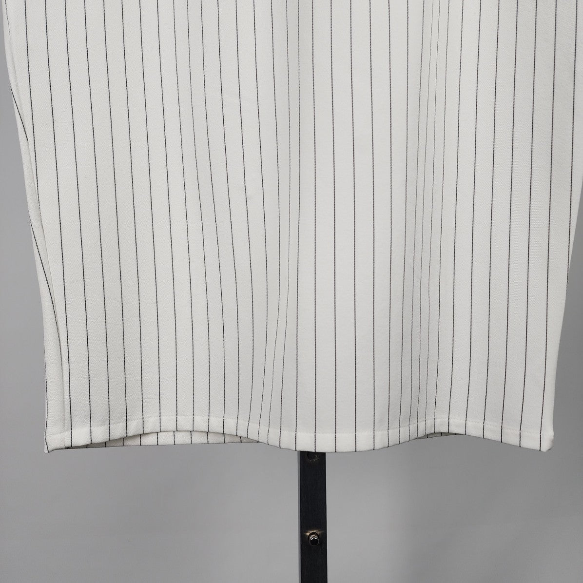 Active USA White Pin Striped Midi Skirt Size L