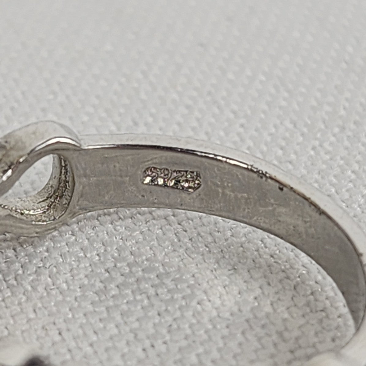 925 Sterling Silver Purple Filagree Ring Size 6.5