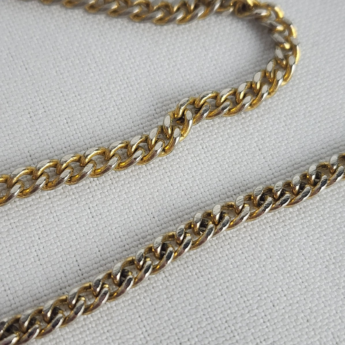 Vintage Gold Tone Circle Pendant Necklace