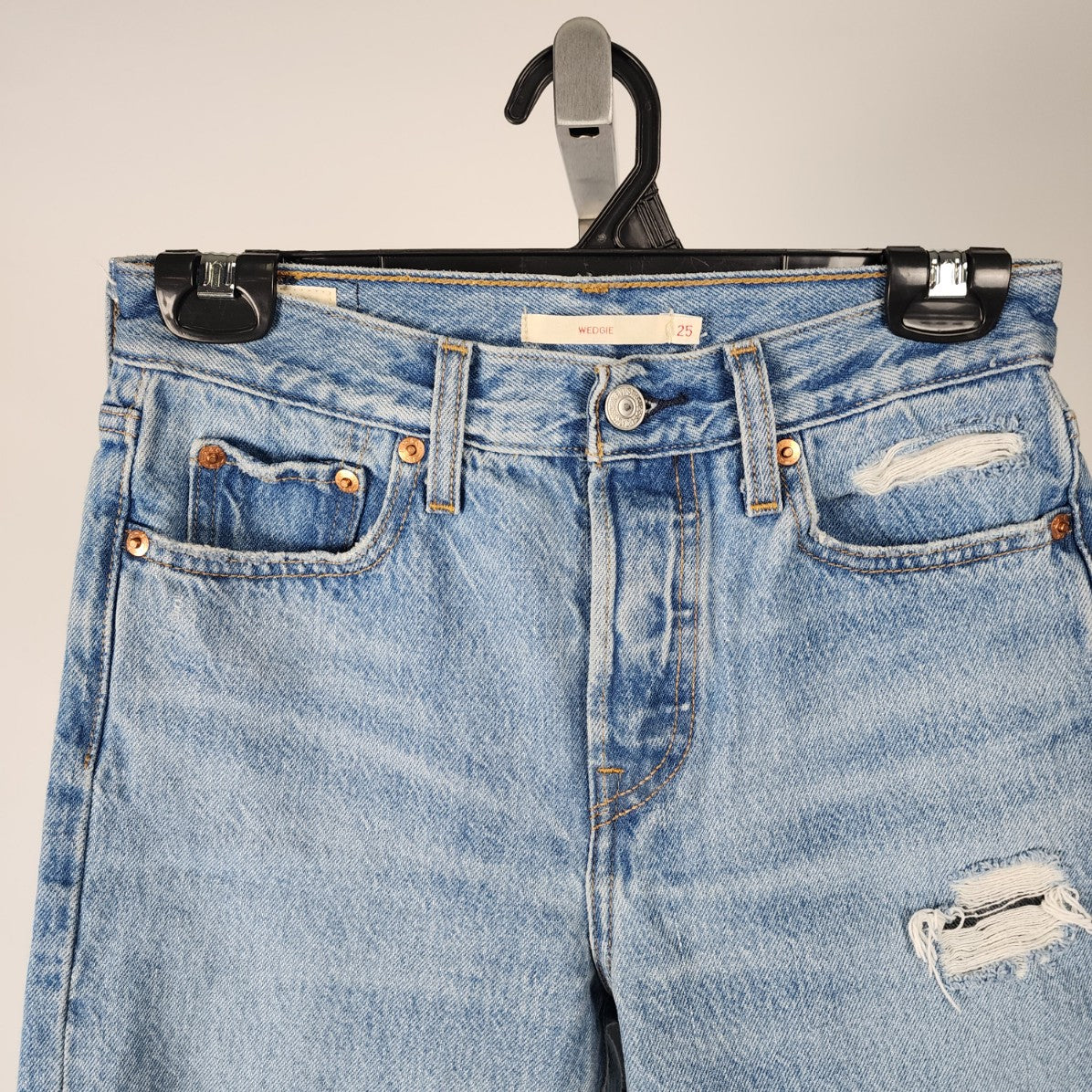 Levi's Premium Wedgie Distressed Straight Leg Denim Jeans Size 25
