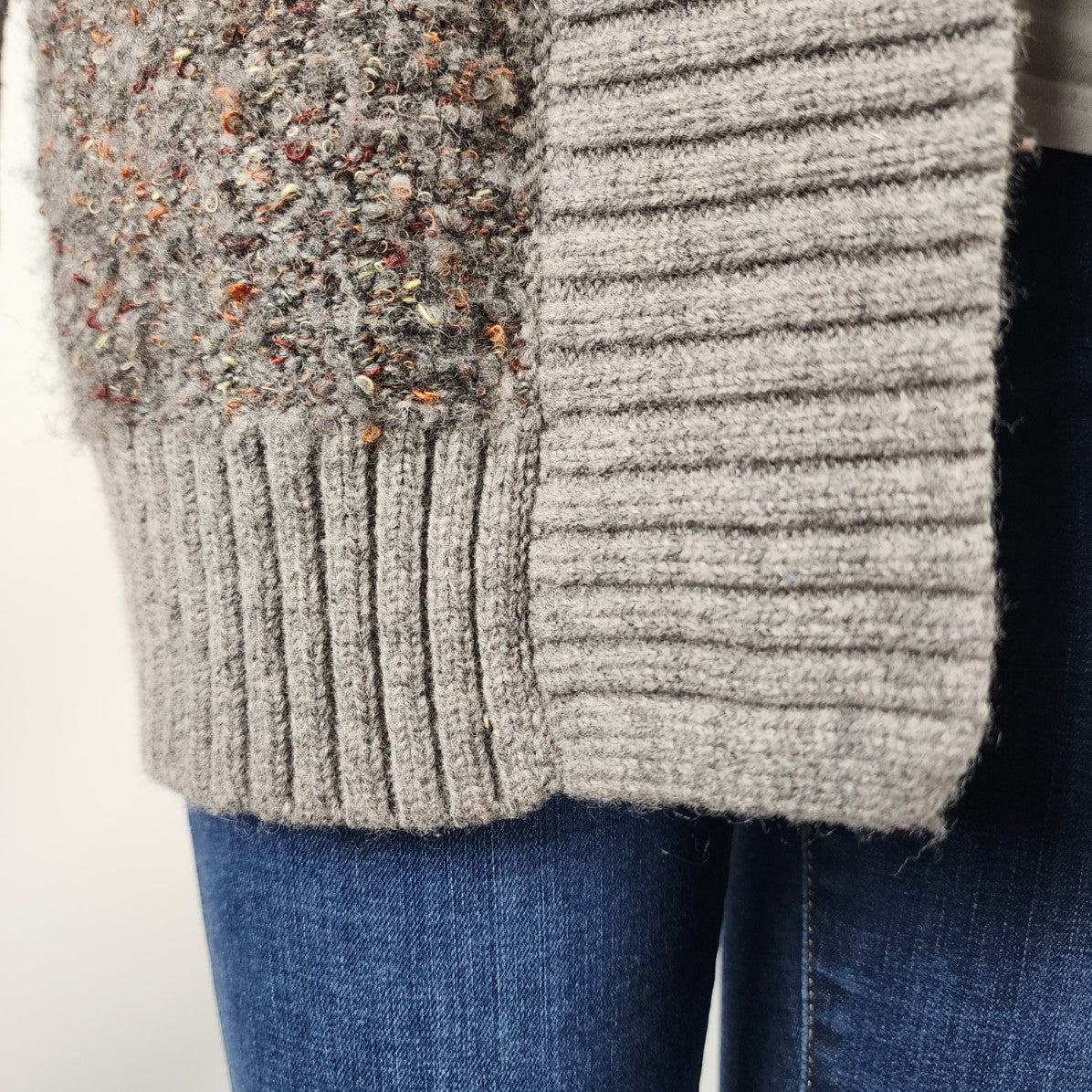 Tahari Grey Knit Long Cardigan Size XS