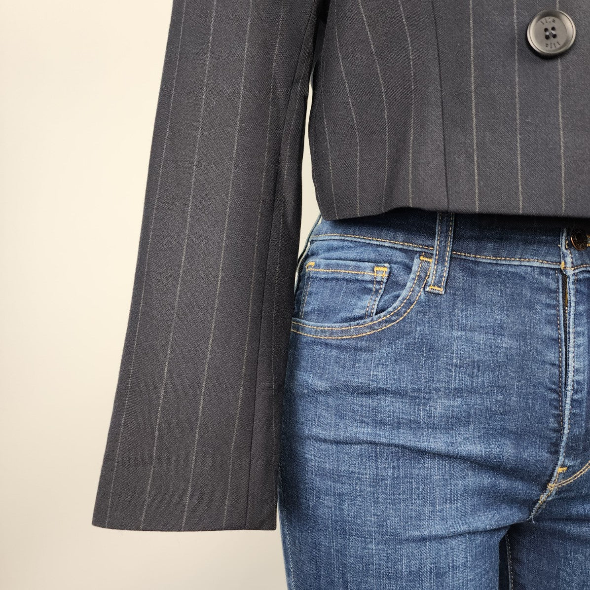 Ilja Navy Blue Pin Striped Double Breasted Cropped Blazer Size M