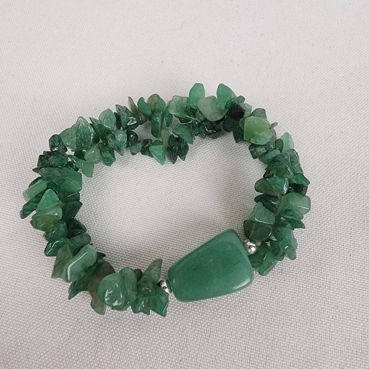 Green Natural Stone Chip Stone Beaded Stretch Bracelet