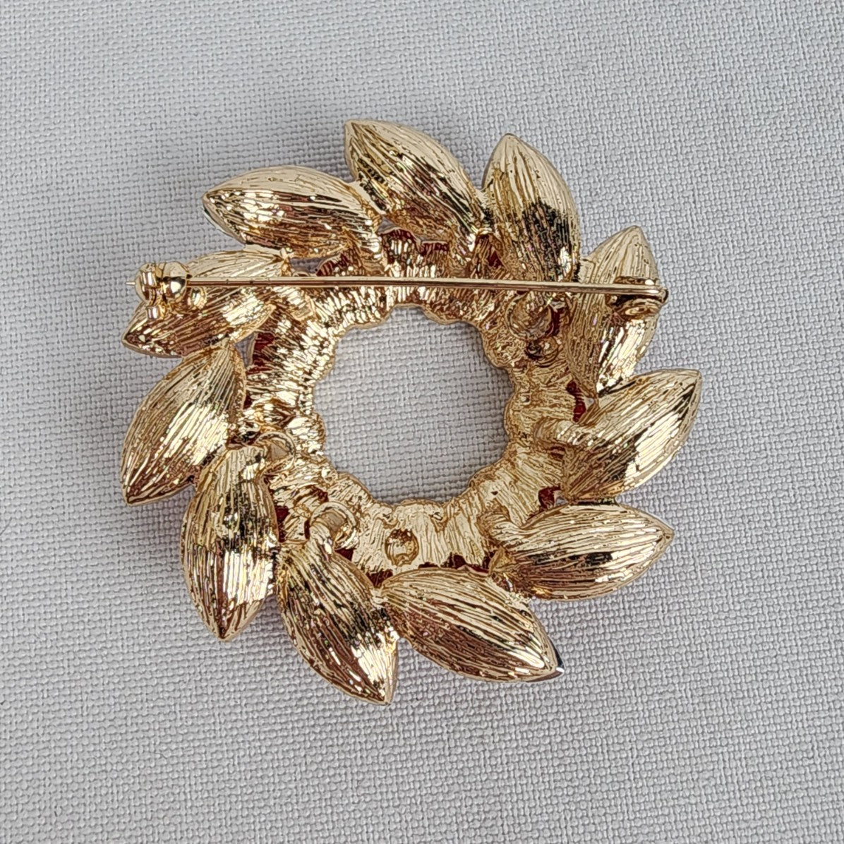 Gold Tone Red Rhinestone Flower Wreath Brooch