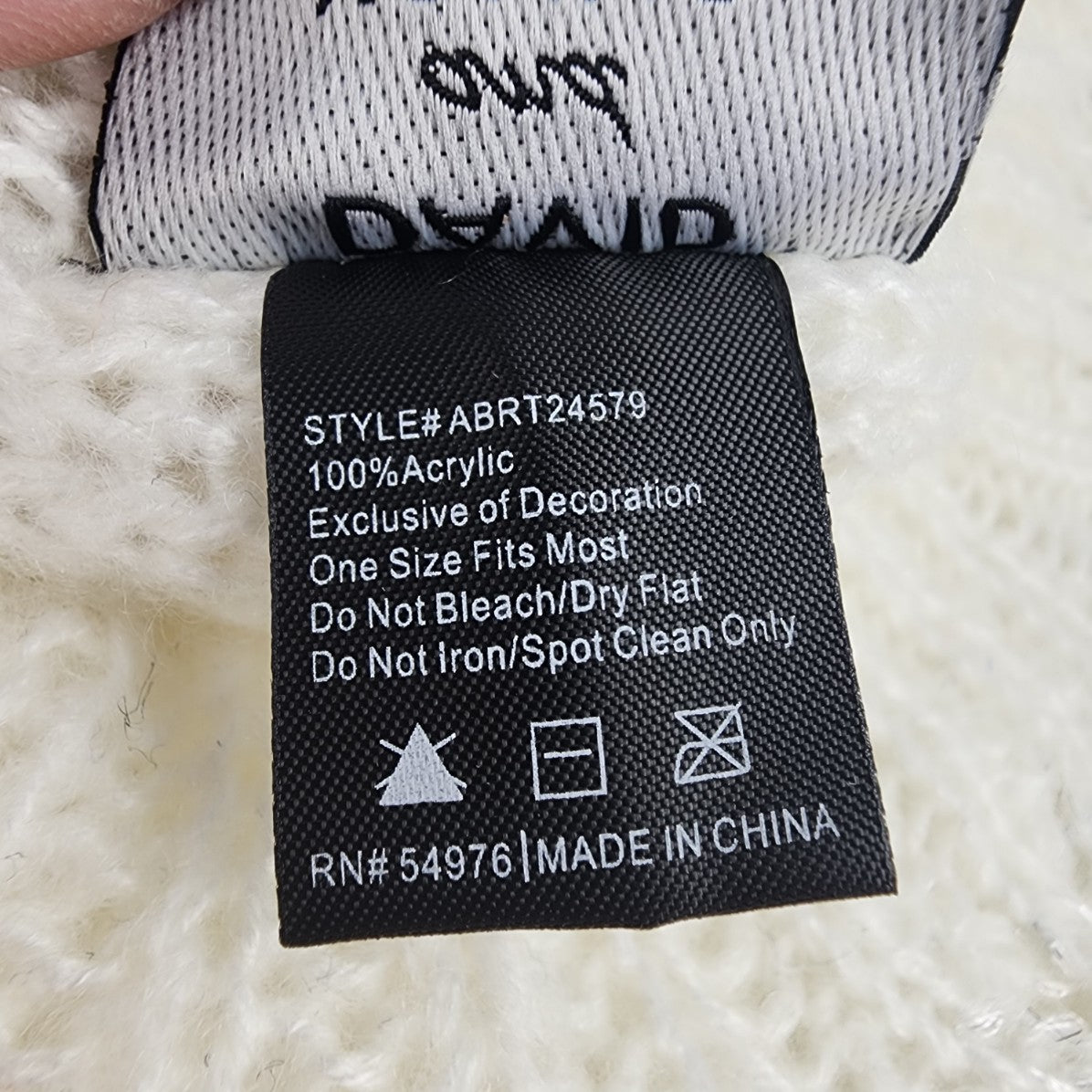 David & Young Cream Gold Sparkle Knit Tam Hat