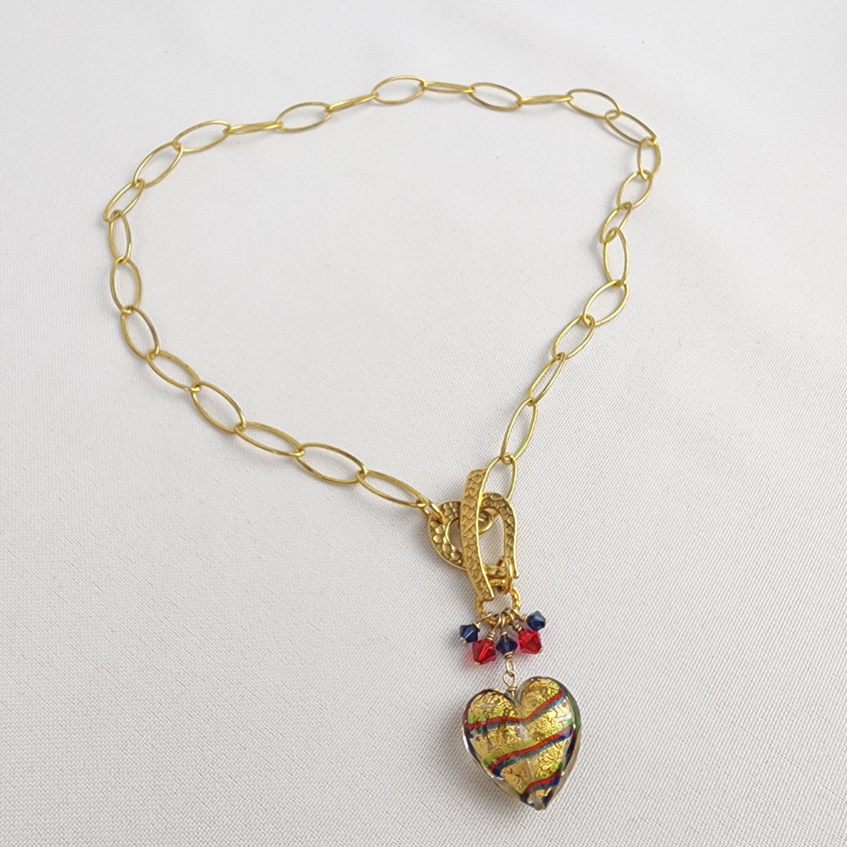 Vintage Gold Tone Toggle Glass Heart Pendant Necklace