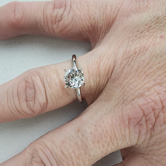 Vintage Silver Crystal Ring Size 8