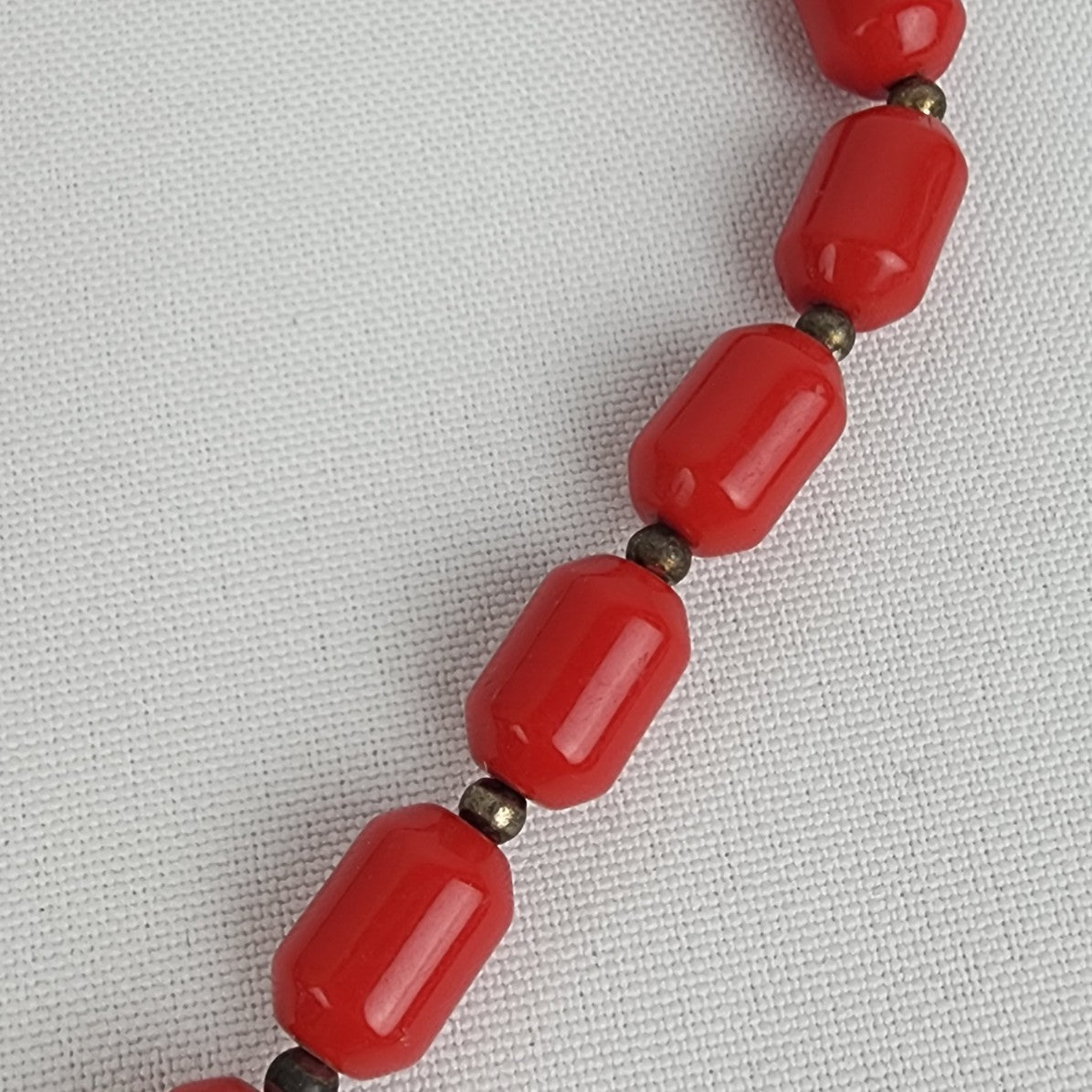 Vintage Red Beaded Graduated Plastic Necklace