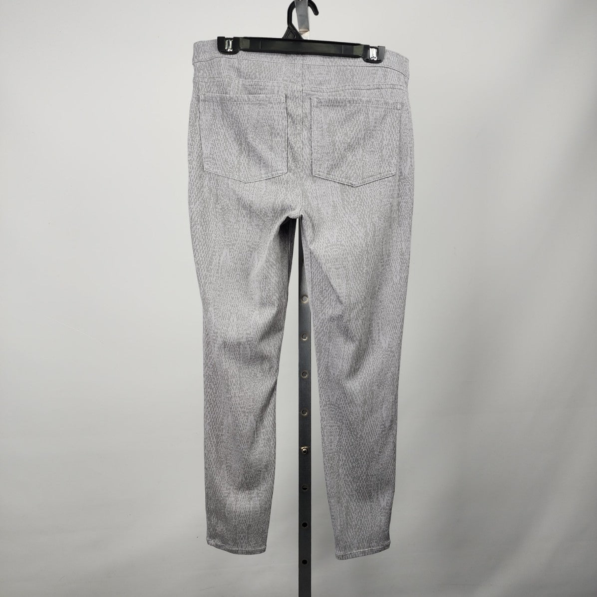 Spanx Grey Reptile Print Skinny Pants Size XL
