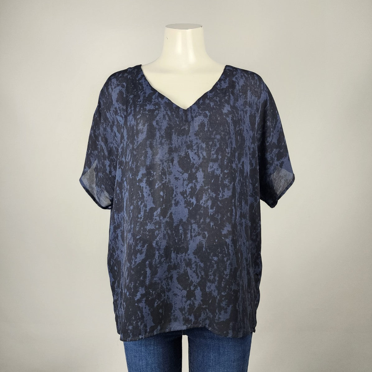Melanie Lyne Blue Short Sleeve V-Neck Blouse Size L