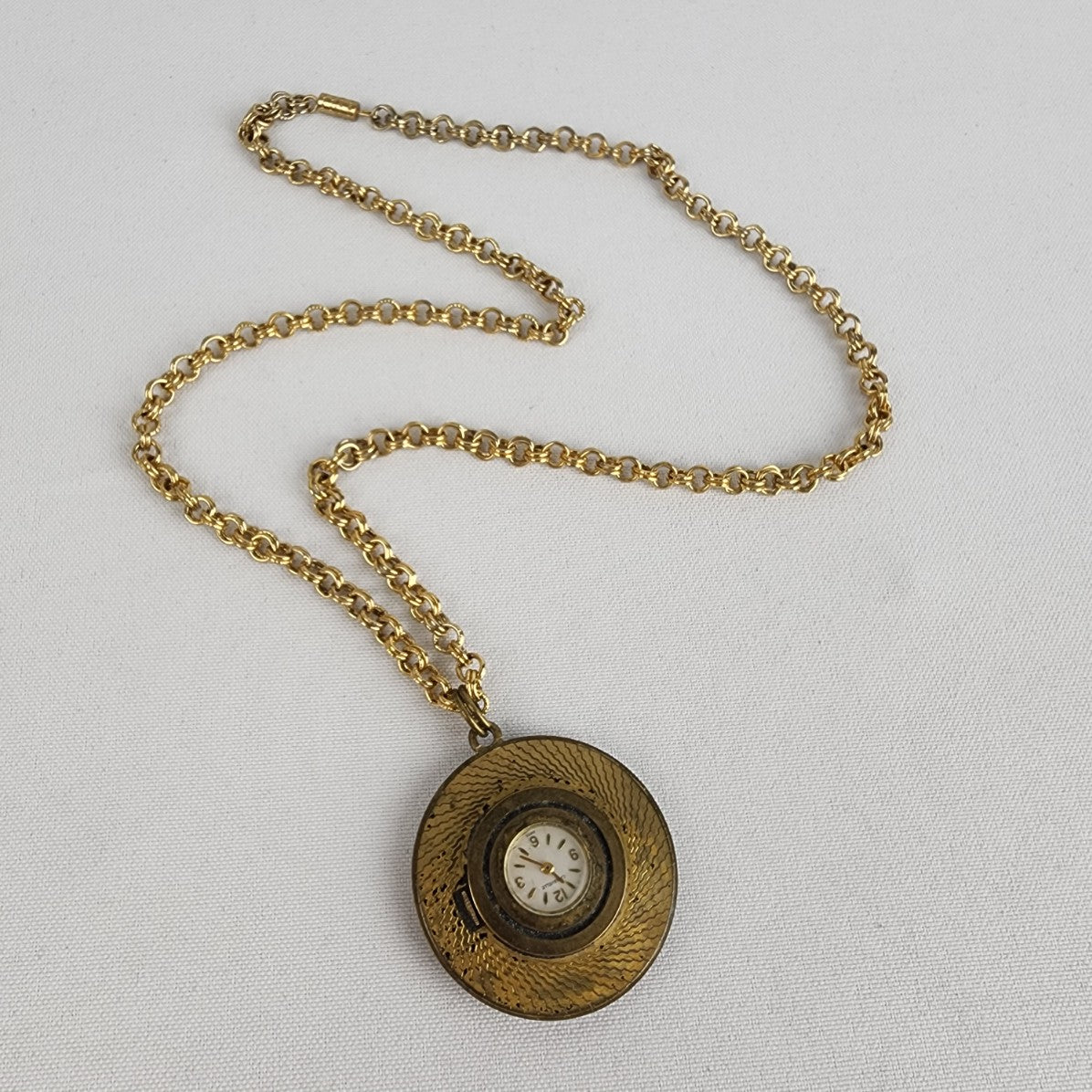 Vintage Caravelle Back & Gold Tone Pendant Watch Necklace 7 jewels