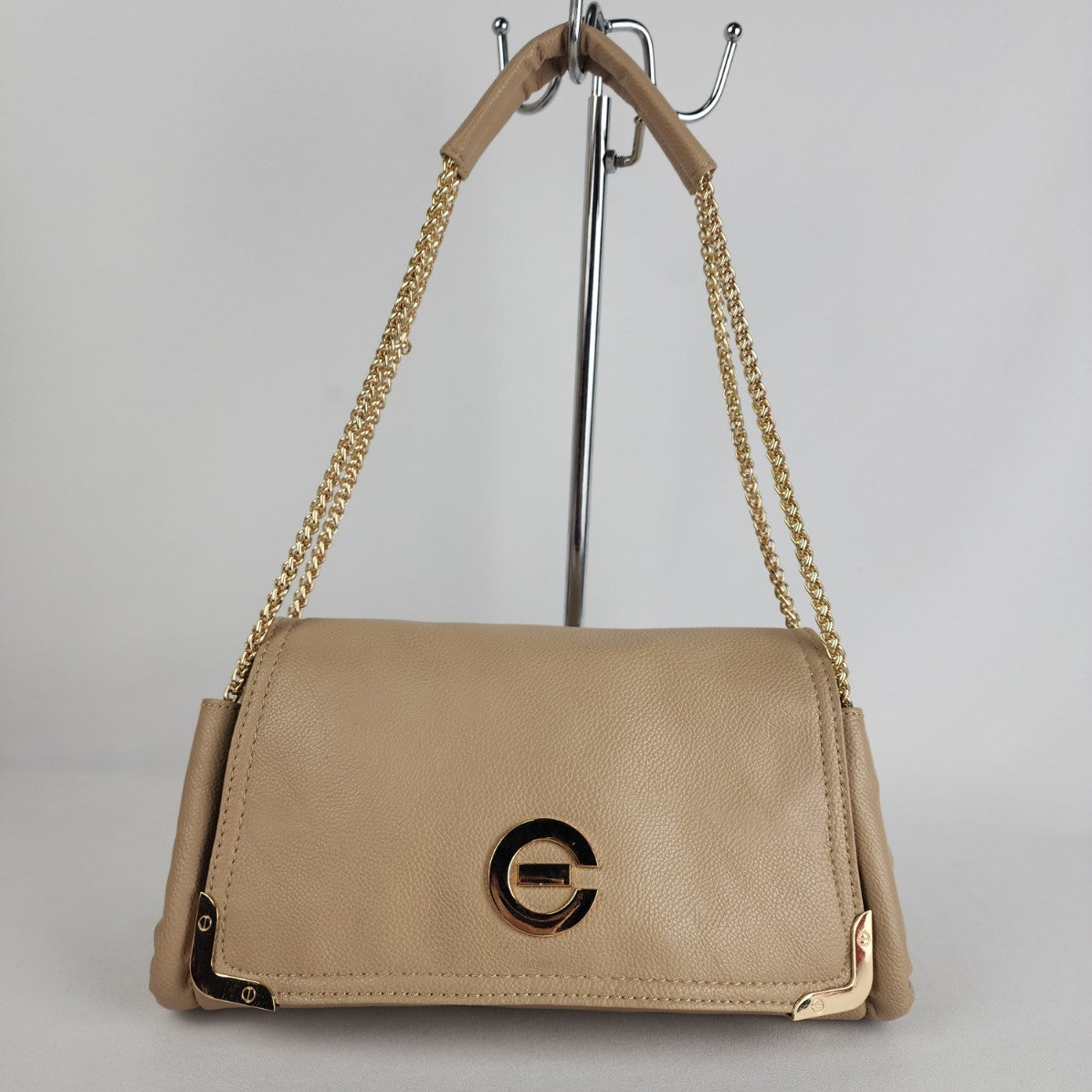 Elizabeth Grant Cream Vegan Leather Shoulder Purse