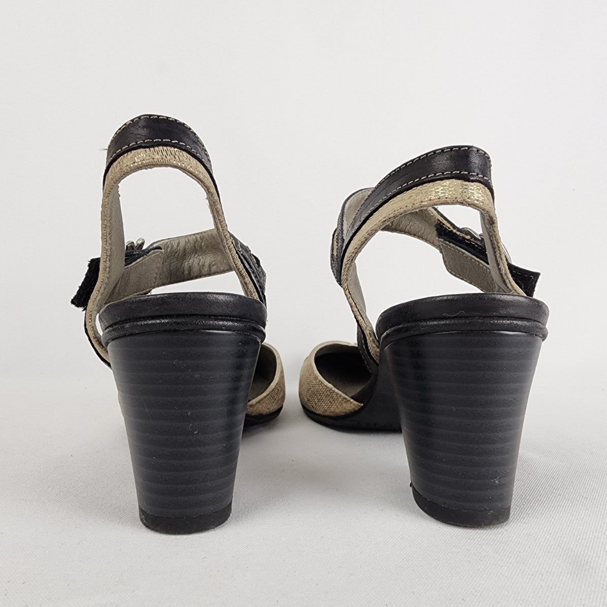 DorKing Black & Cream Leather Heels Size 7