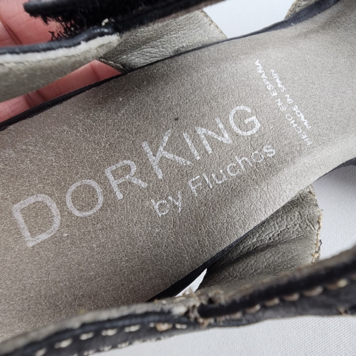 DorKing Black & Cream Leather Heels Size 7