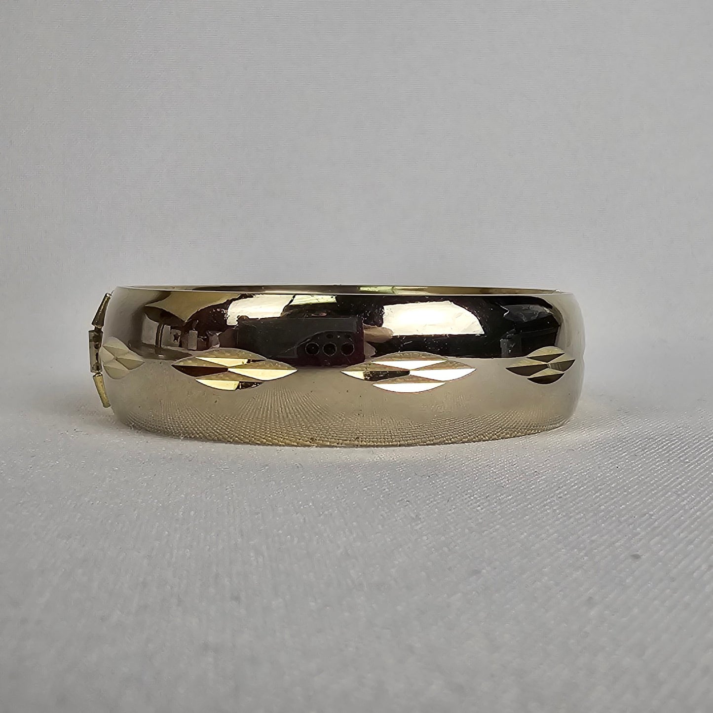 Vintage Gold Tone Hinge Bracelet