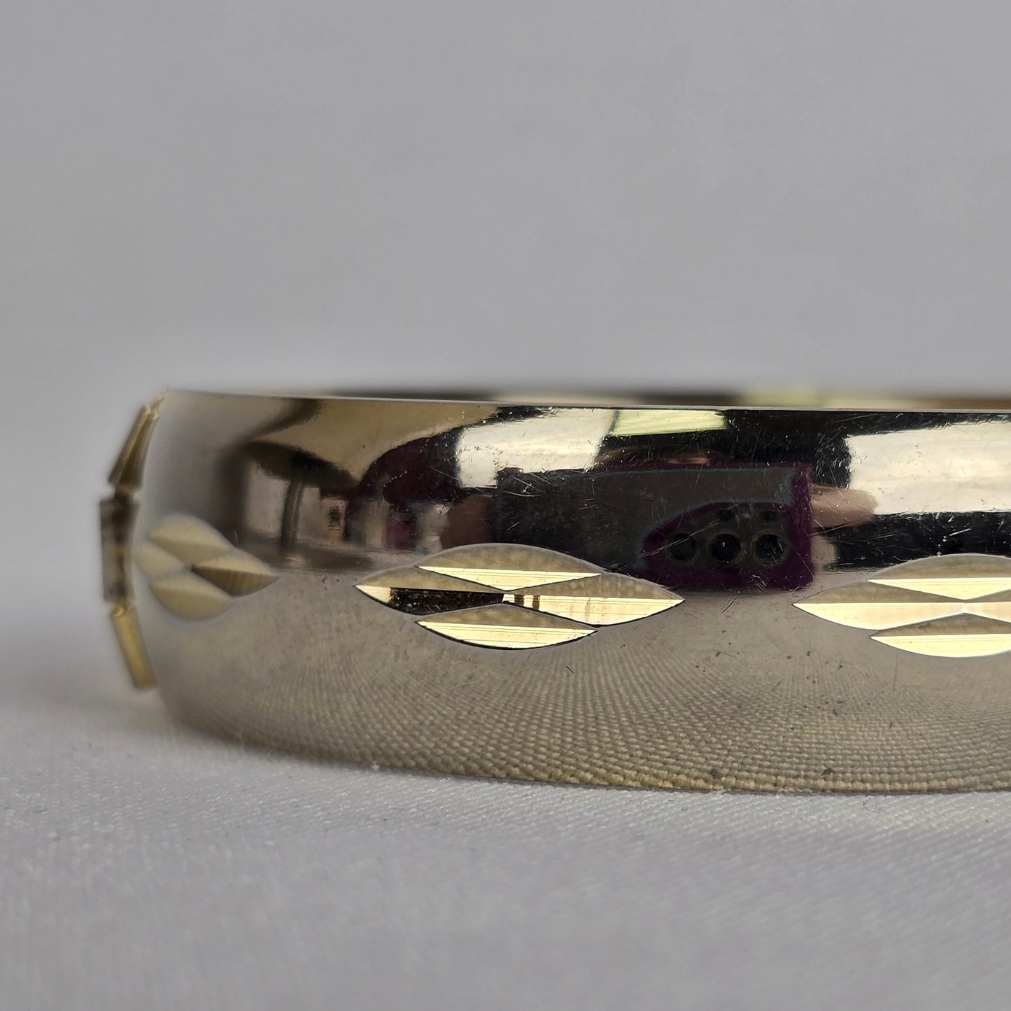 Vintage Gold Tone Hinge Bracelet