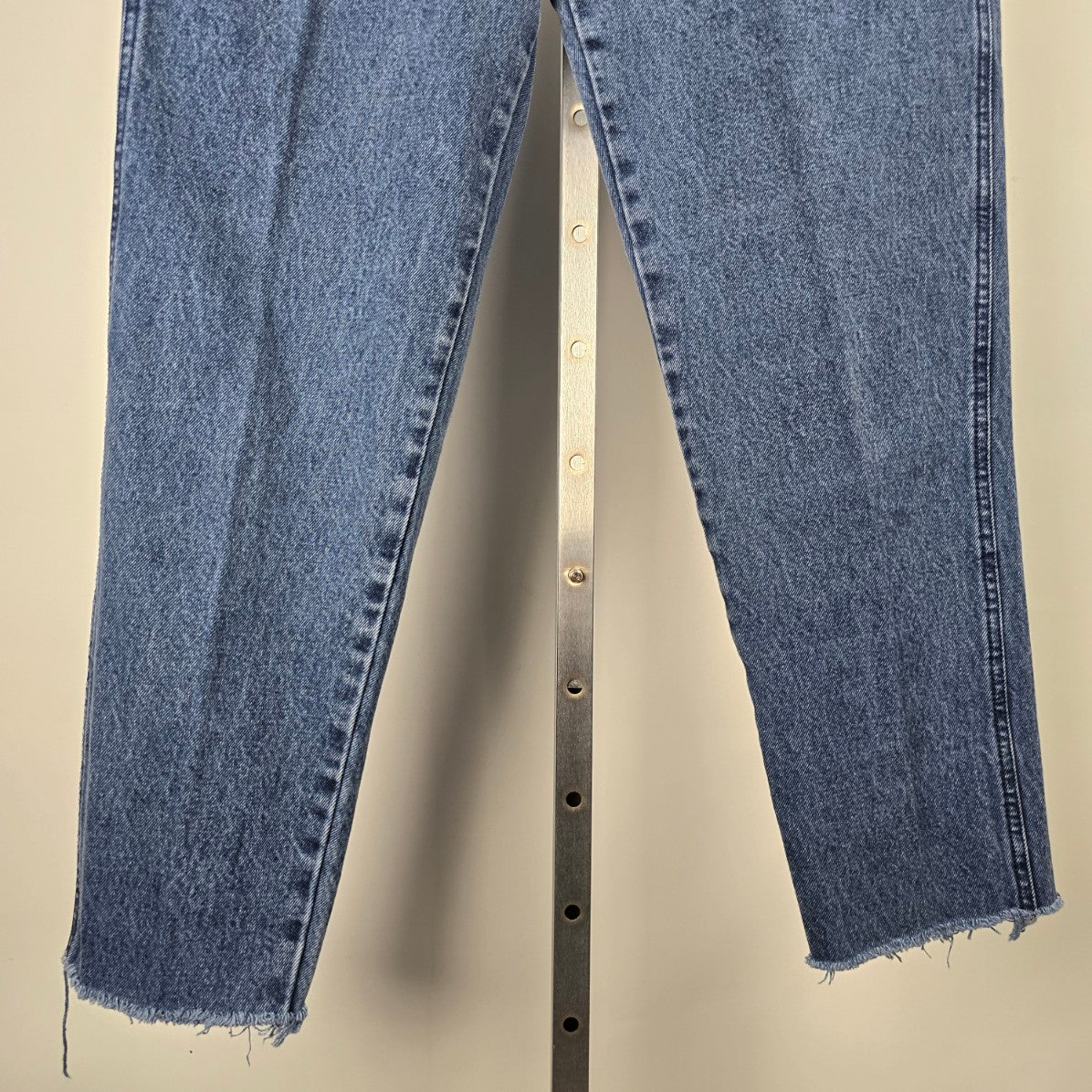 Vintage LA Blues Medium Wash Raw Hem Balloon Denim Jeans Size 34