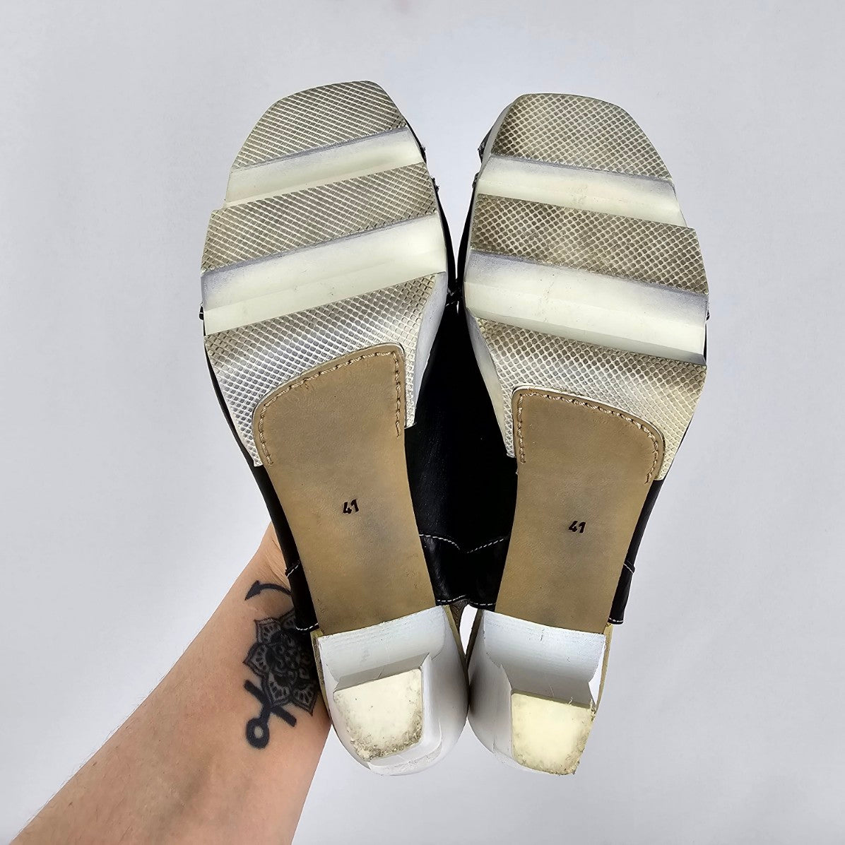 Like Smug by Prophecy Black Leather Sling Back Heels Size 10.5
