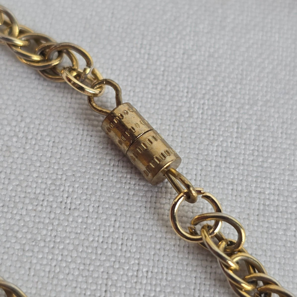 Vintage Gold Tone PTL Portrait Pendant Chain Necklace