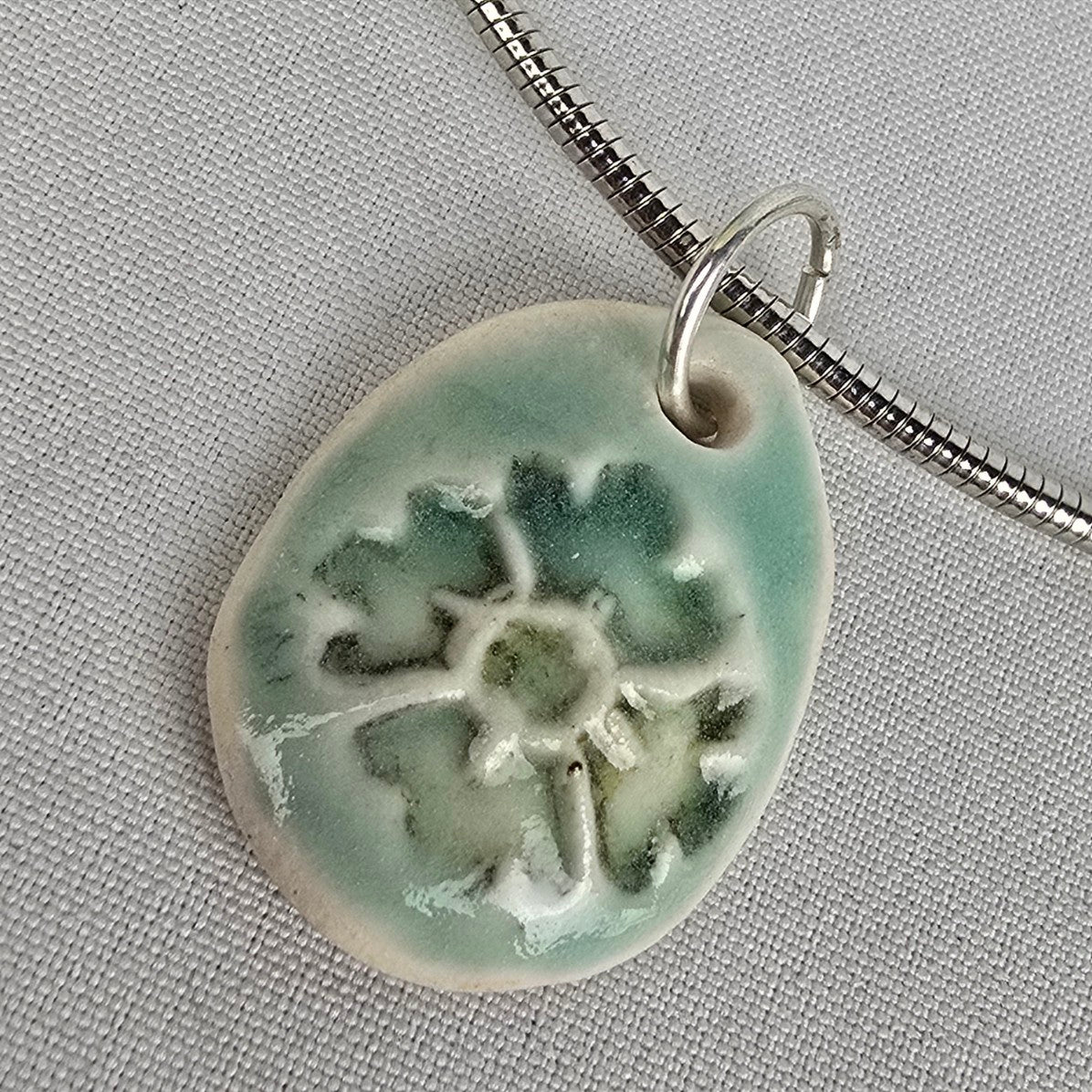 Green Floral Ceramic Pendant Collar Necklace