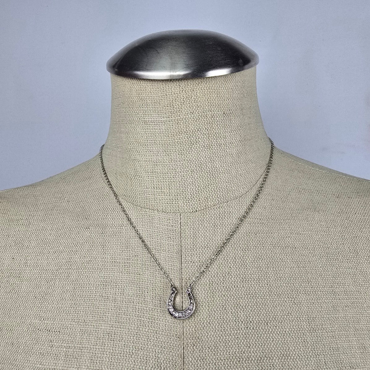 Avon Silver Tone Crystal Horse Shoe Pendant Chain Necklace