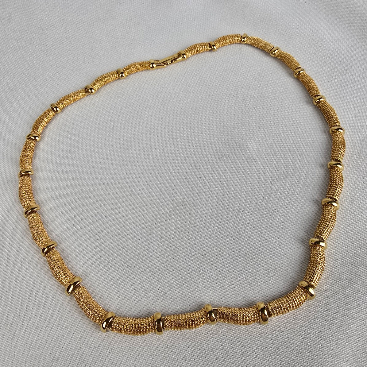 Vintage Avon Gold Tone Textured Chain Link Necklace