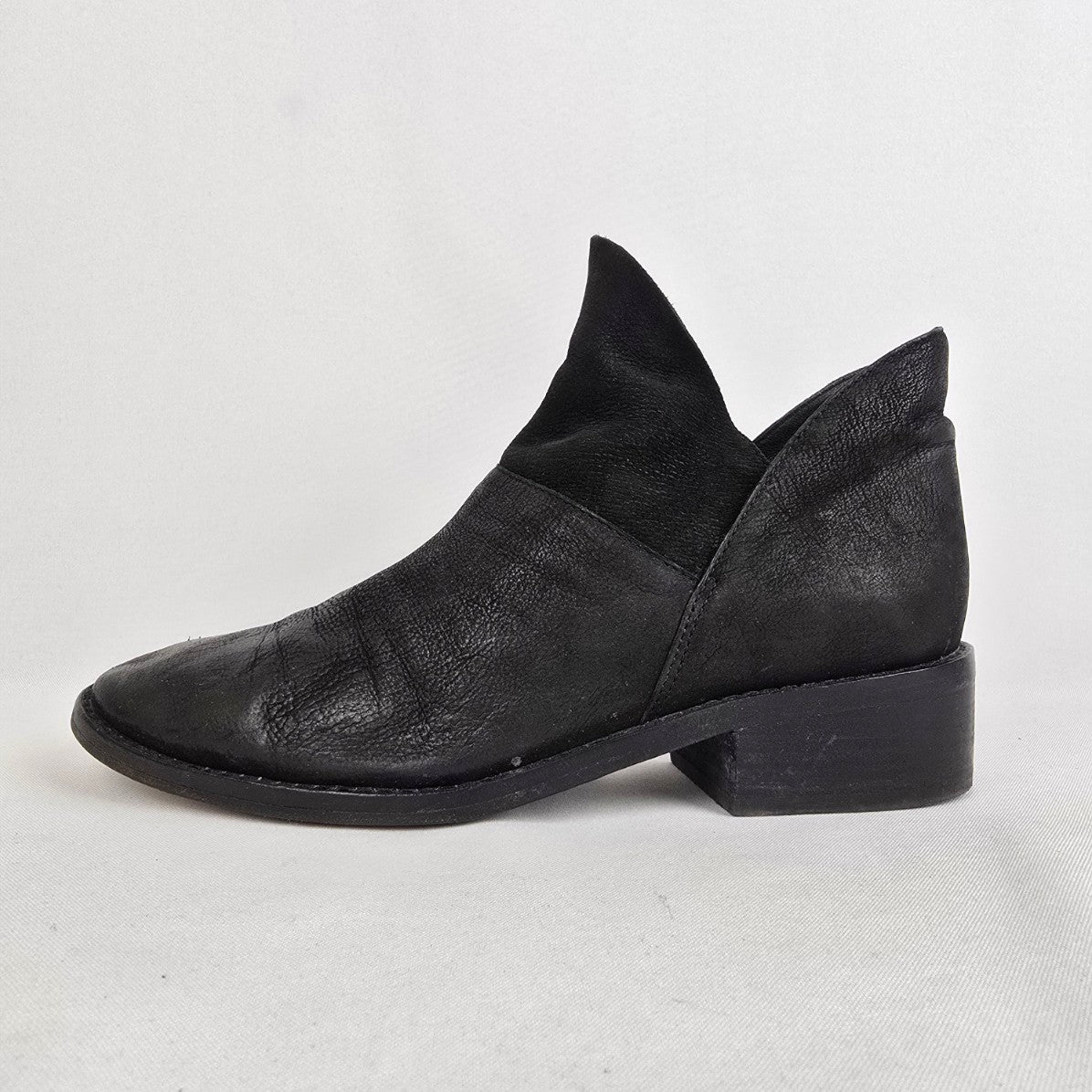 Eileen Fisher Black Leather Ankle Boots Size 7.5
