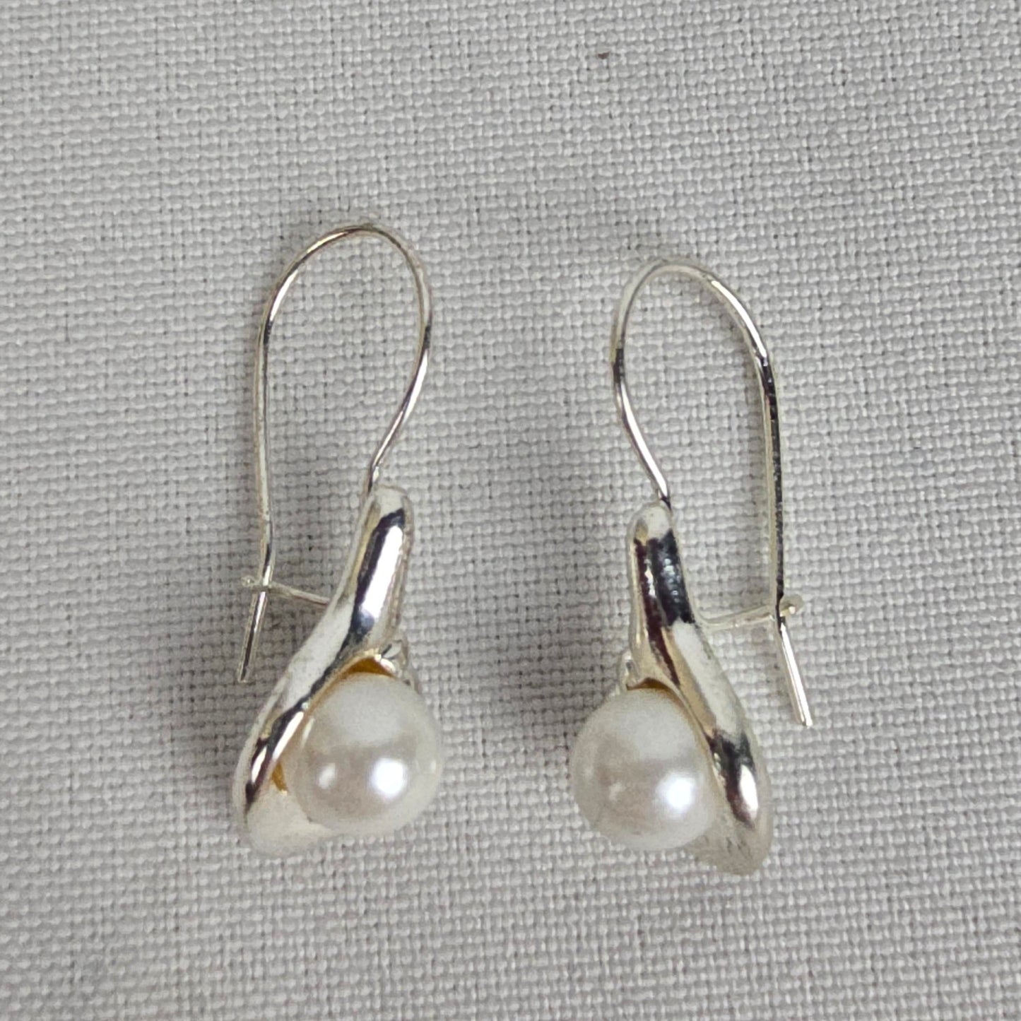 Silver Tone Faux Pearl Cali Lilly Drop Earrings