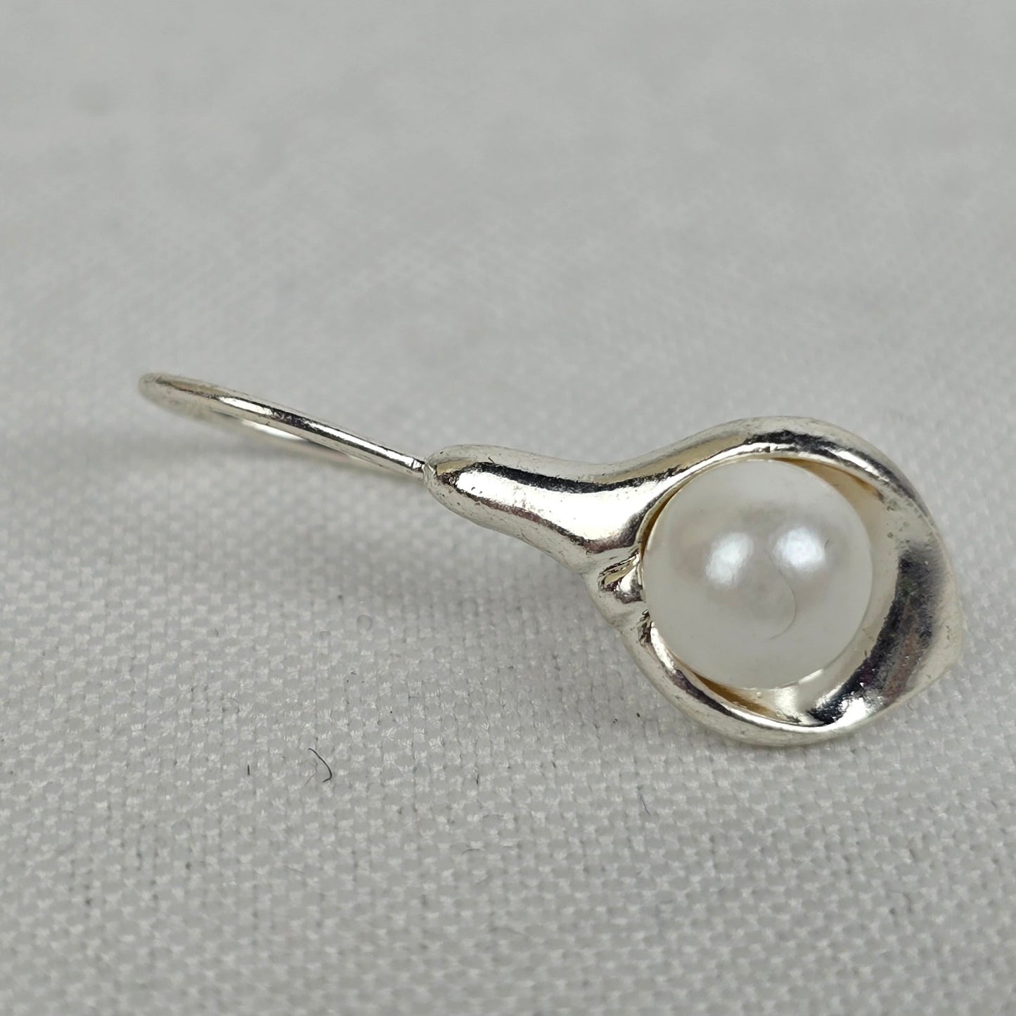 Silver Tone Faux Pearl Cali Lilly Drop Earrings