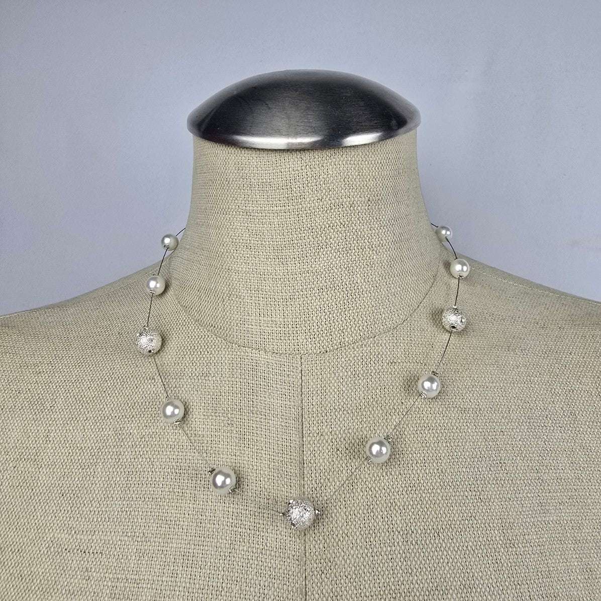 Vintage 90s Avon Silver & Pearl Wire Beaded Necklace