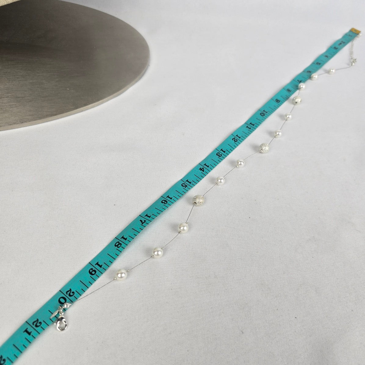 Vintage 90s Avon Silver & Pearl Wire Beaded Necklace