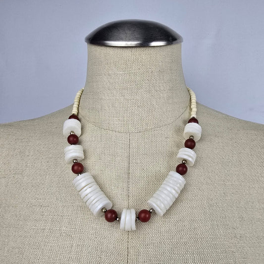 Vintage Hawaiian Natural Puka Shell and Carnelian Stone Necklace