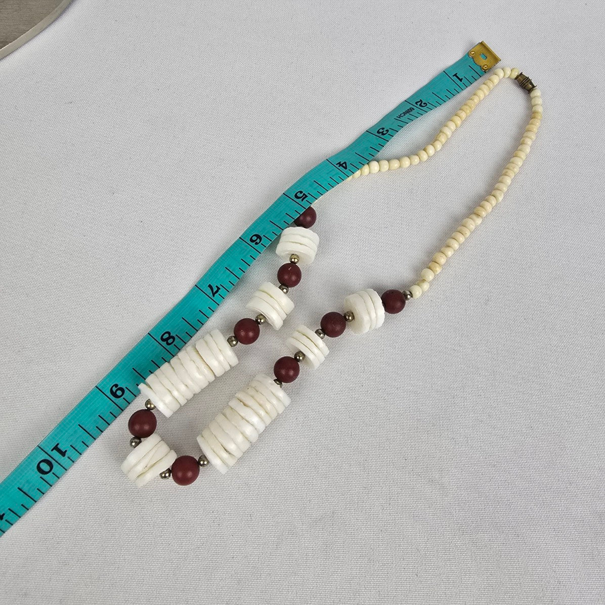 Vintage Hawaiian Natural Puka Shell and Carnelian Stone Necklace