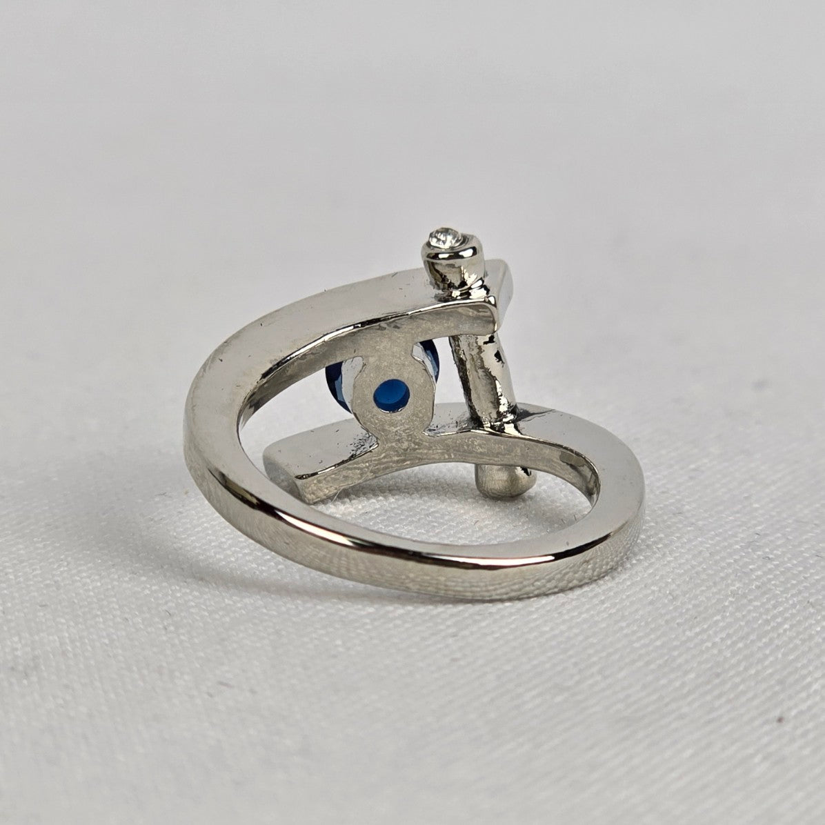 Blue Crystal Stone Silver Ring Size 8