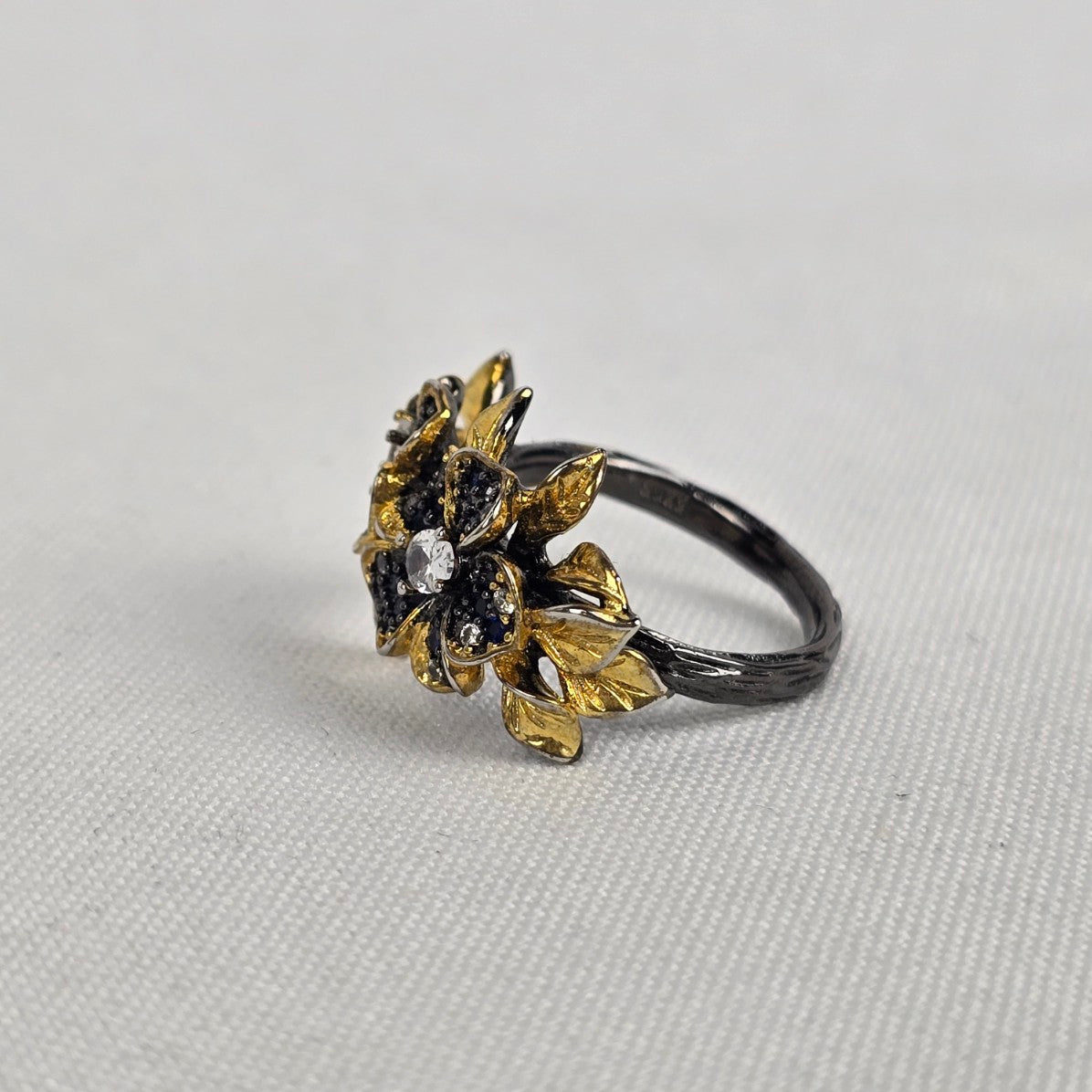 S925 Black & Gold Flower Ring Size 7.5