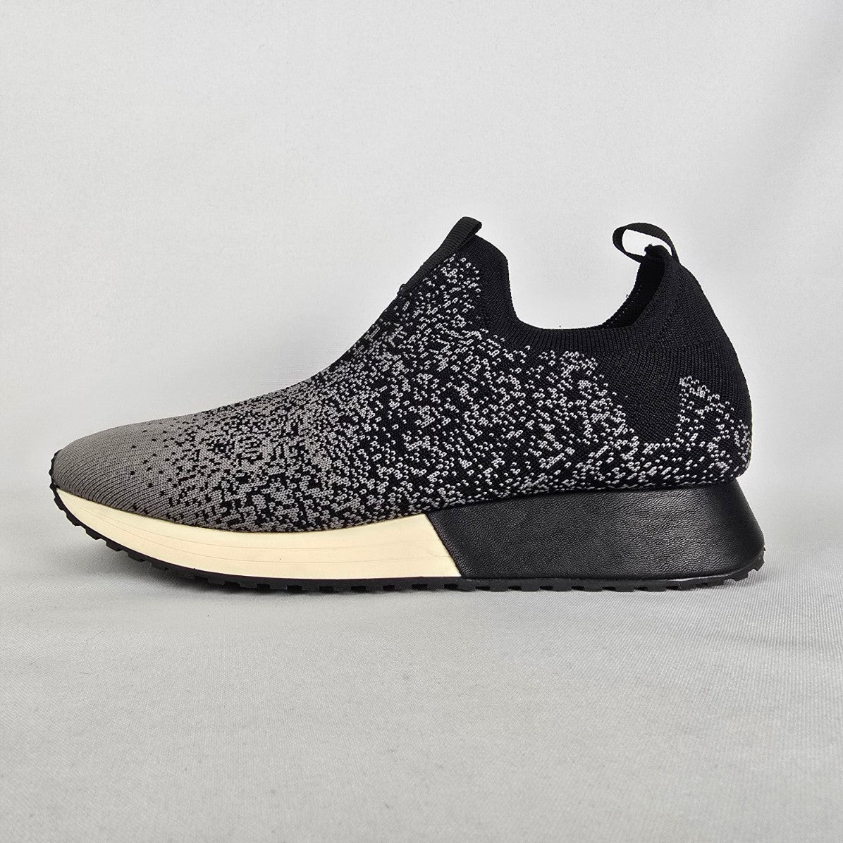 Baretraps Pringer Grey & Black Slip On Sneakers Size 8.5
