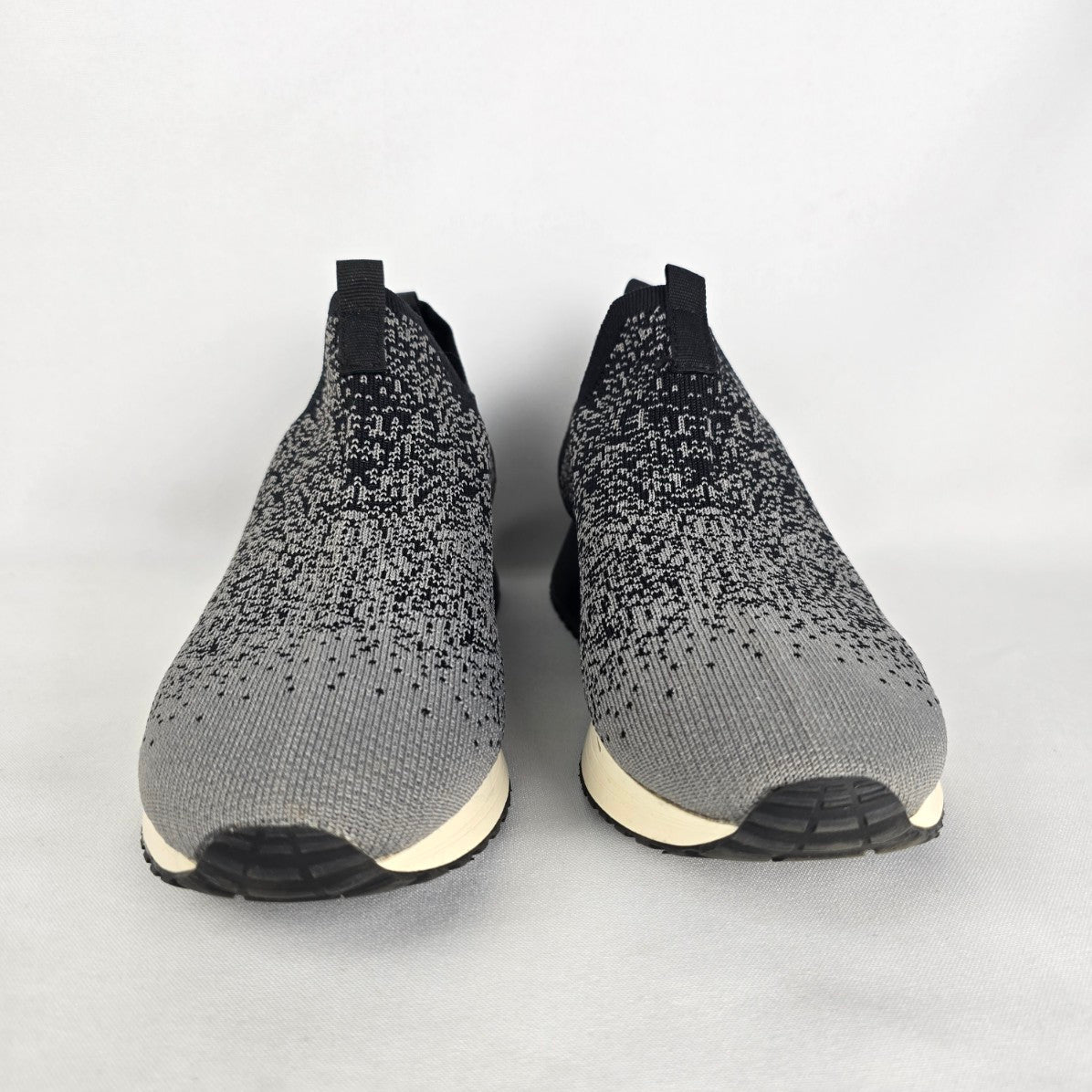 Baretraps Pringer Grey & Black Slip On Sneakers Size 8.5
